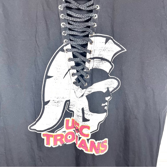 NWT Stadium Chic USC Trojans Black Lace Up V Neck T Shirt Size Medium - Picture 4 of 8